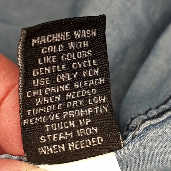 Torrid medium wash denim button-up shirt - Picture 10 of 14